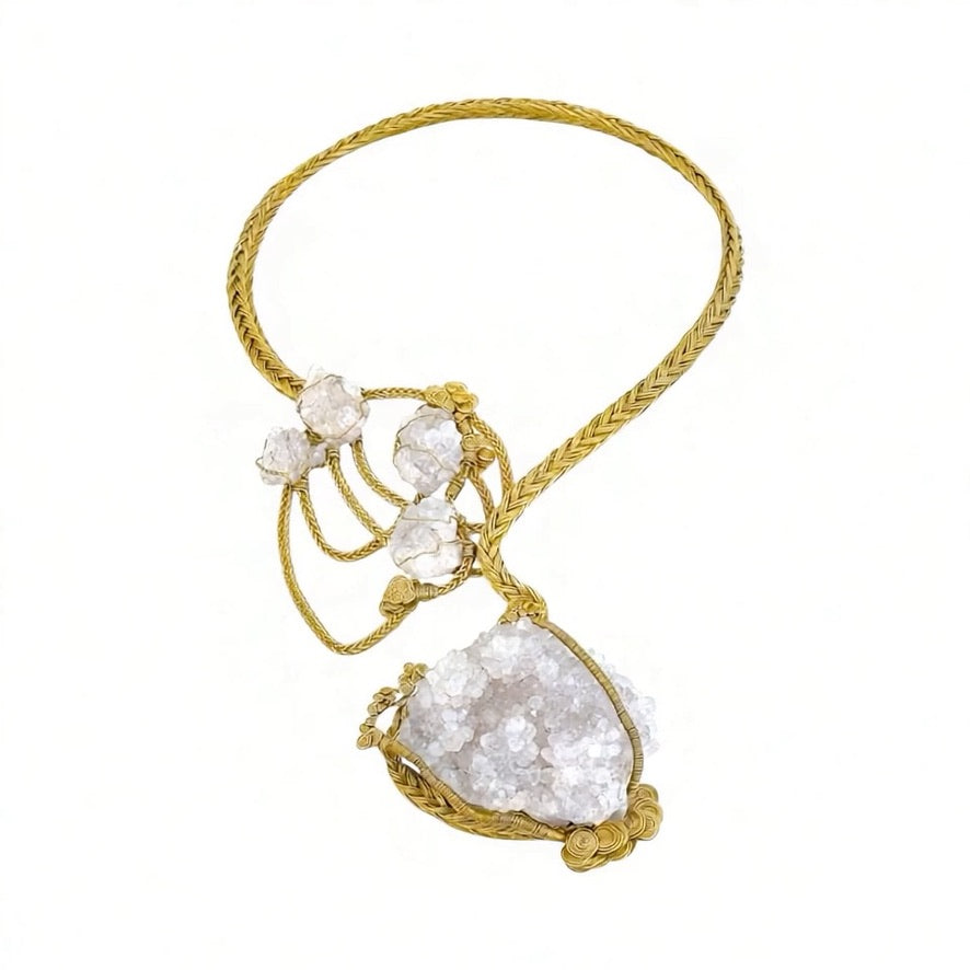 La Heredera - The Light Bearing Heiress