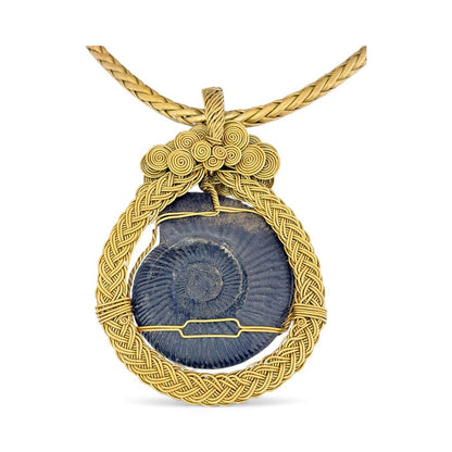 LA SOMBRA SAGRADA - The Sacred Shadow