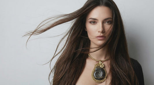 LA SOMBRA SAGRADA - The Sacred Shadow